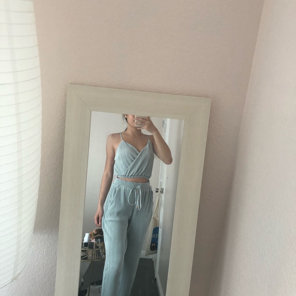 Two piece set